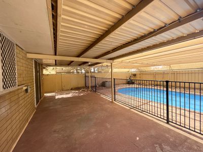 2 Dulverton Terrace, South Hedland
