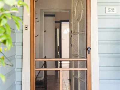 52 Princes Highway, Milton