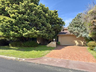 14 Richardson Arcade, Winthrop