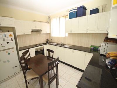 10 / 5 Taylor Street, Lakemba