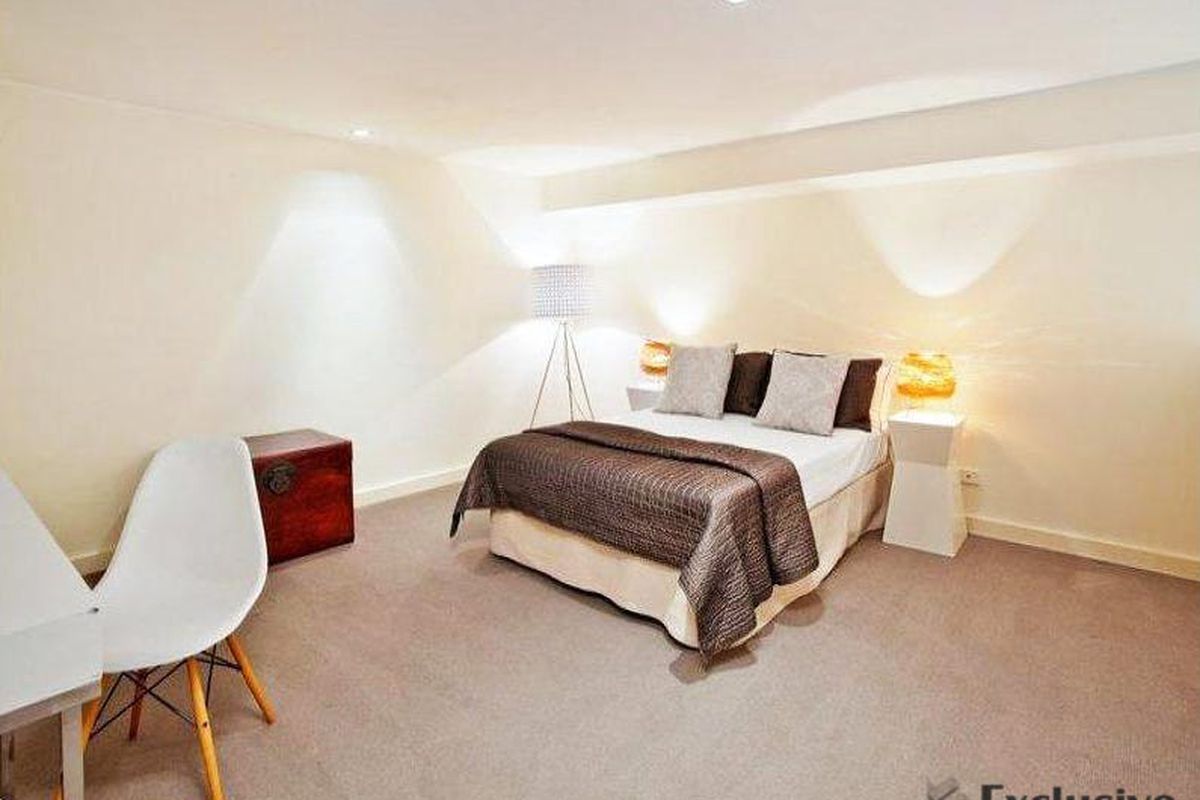 12 Lyons Road, Camperdown