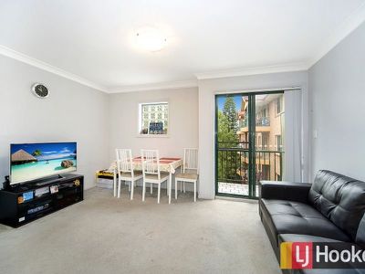 14 / 1 early street, Parramatta