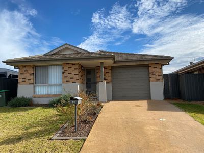 28 Bradford Circuit, Dubbo