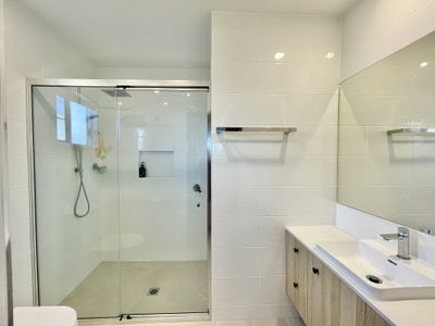 99  / 5 Serenity Drive, Eli Waters