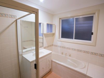 2 Brian Hambly Place, Dubbo
