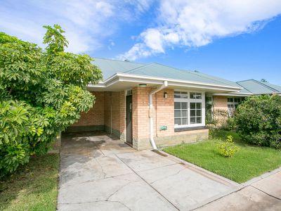 9 / 2 First Avenue, Glenelg East
