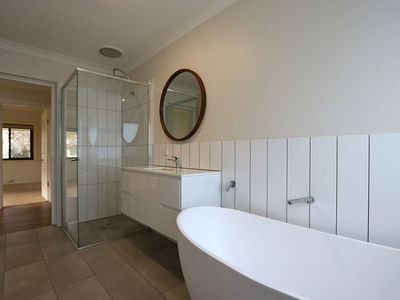 5846 Glenelg Highway, Worrolong