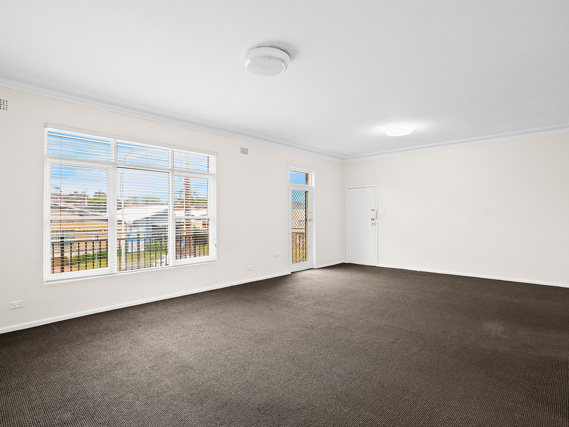 4 / 5 First Avenue South, Warrawong