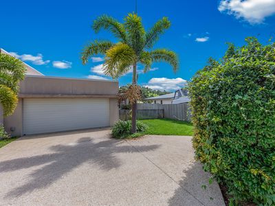 2 / 61 Endeavour Circuit, Cannonvale