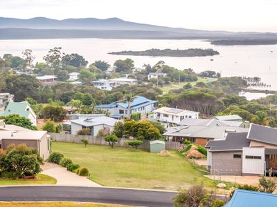 9 Raheen Drive, Mallacoota