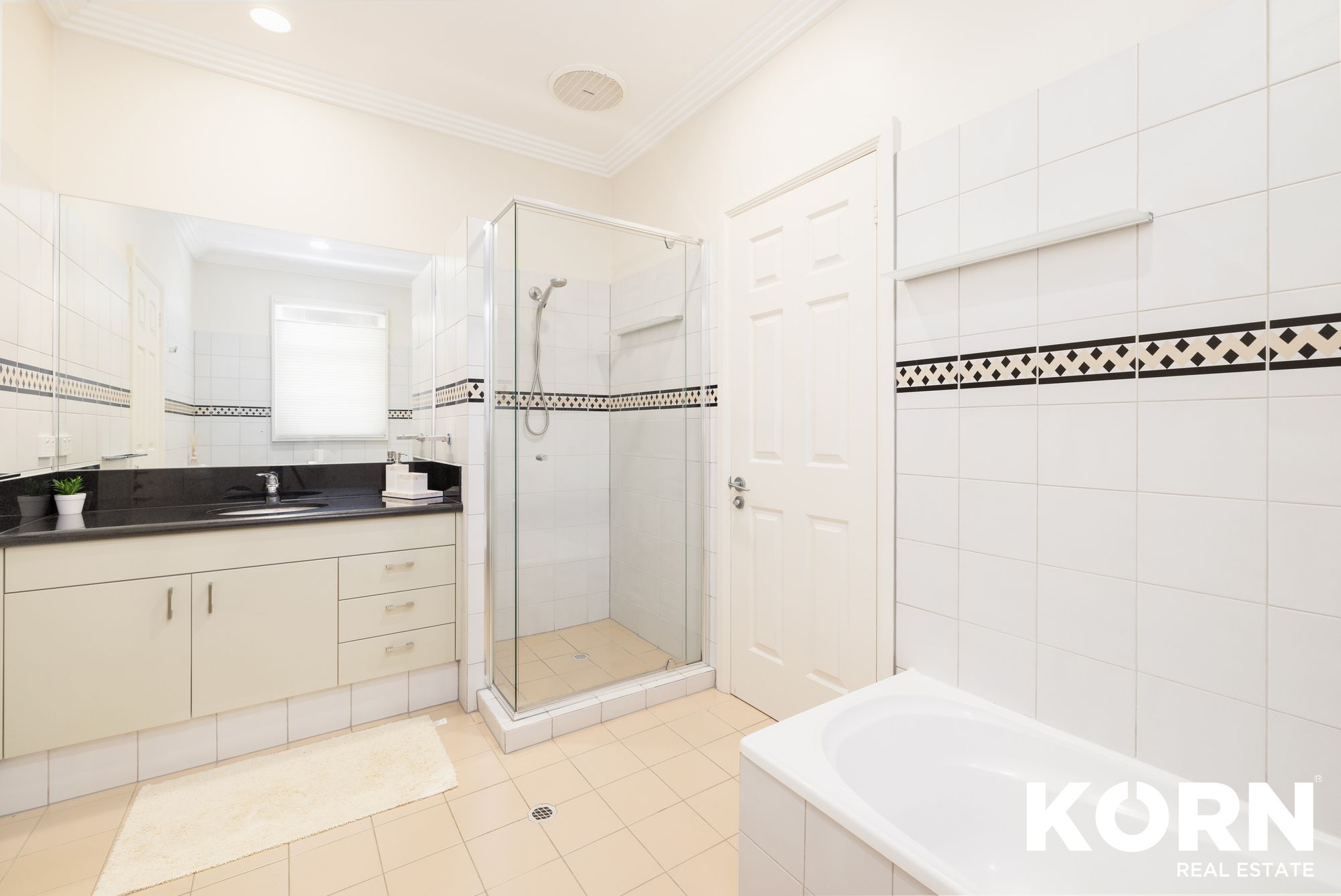 53 The Corso, Surfers Paradise