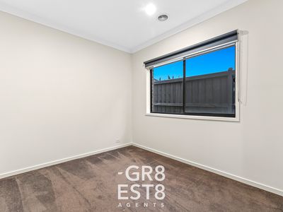 6 Glasson way, Cranbourne West