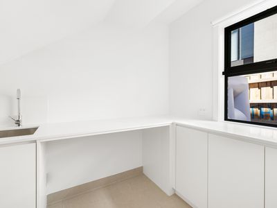 4 / 12 Irvine Crescent, Brunswick West