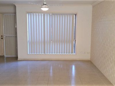 5 / 11 Smith Road, Woodridge
