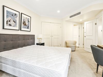 2 Bond Street, Sydney