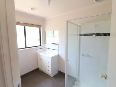 1 / 70 Redbank Road, Seymour