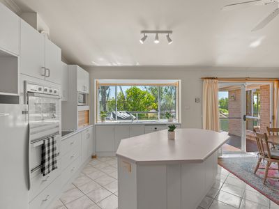 4 Chaucer Place, Ulladulla