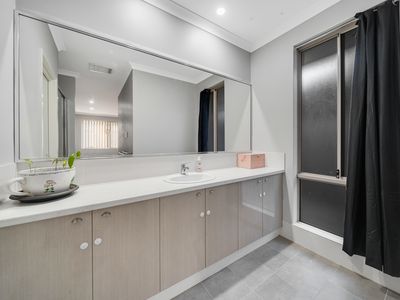 11 Sapwood Grove, Whitby