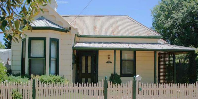 14 Brock Street, Euroa