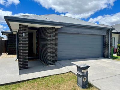 16 Irma Circuit, Park Ridge