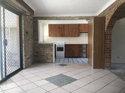 12 Sawyer Street, Barry