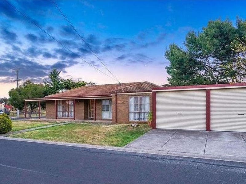 33 Bayview Crescent, Hoppers Crossing