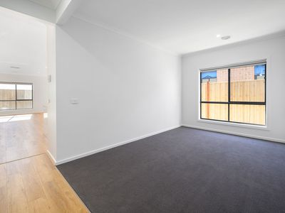 22 Cushion Way, Tarneit