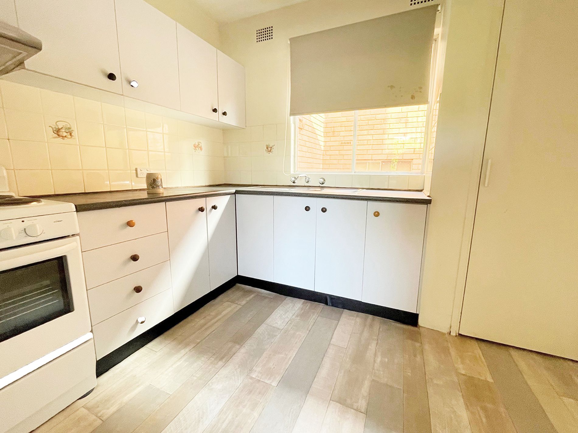 9 / 2 Melrose Avenue, Wiley Park