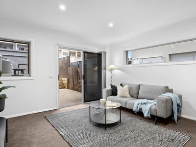 140 / 142 Mapleton Avenue, Harrison