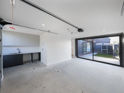 1 / 4 Anderson Street, Ascot Vale