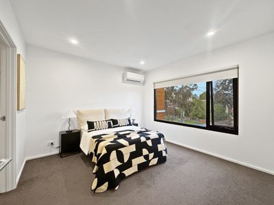 1 / 10 Woodvale Road, Boronia