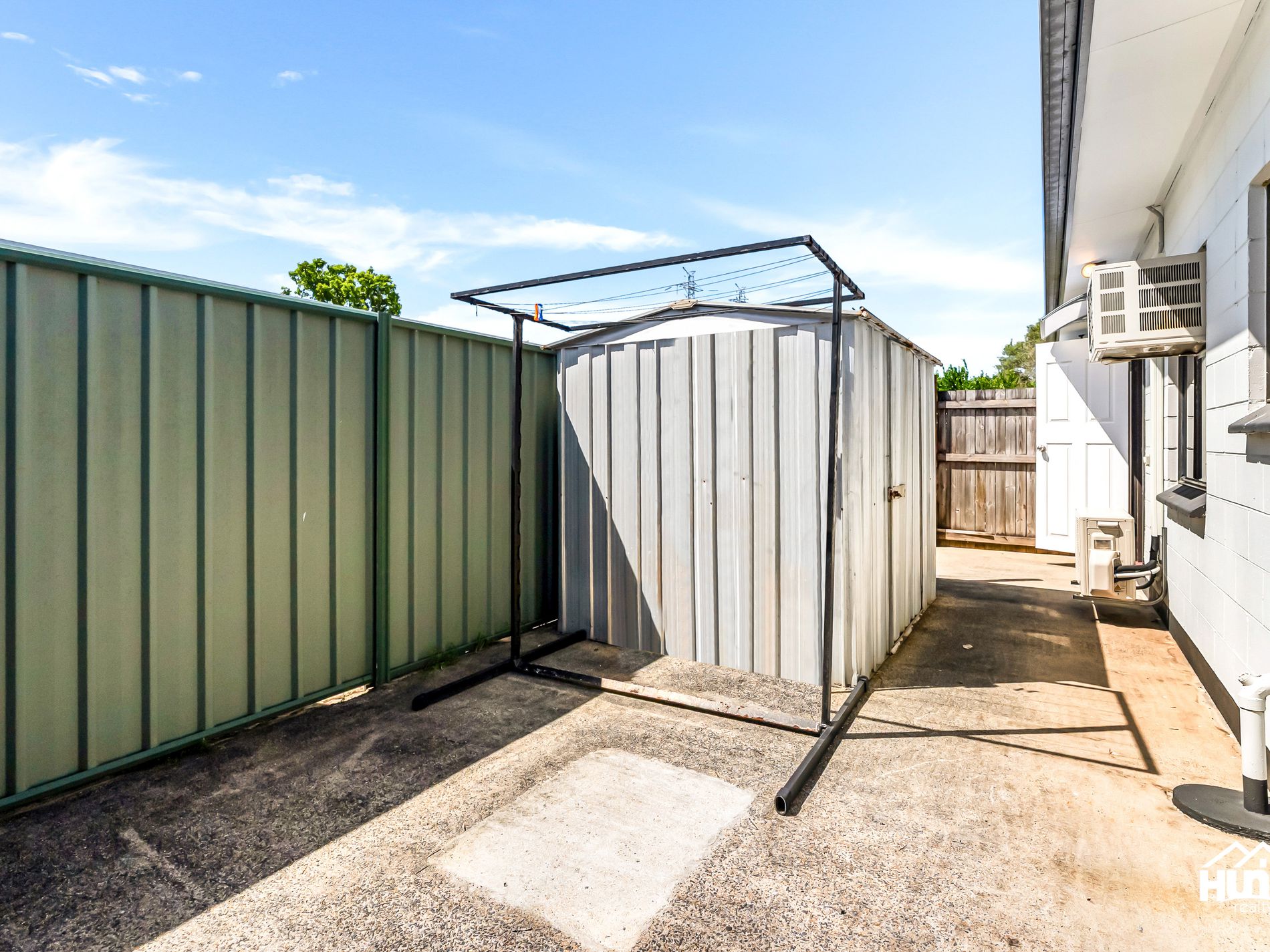 60 Hollywood Boulevard, White Rock