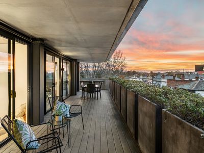 302 / 121 POWER STREET, Hawthorn