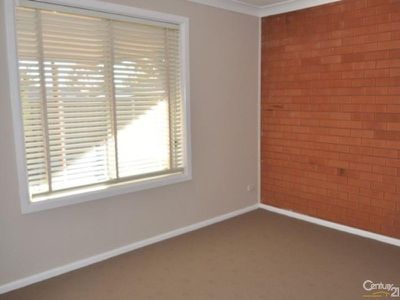 4 / 4  Forrest Cresent, Dubbo