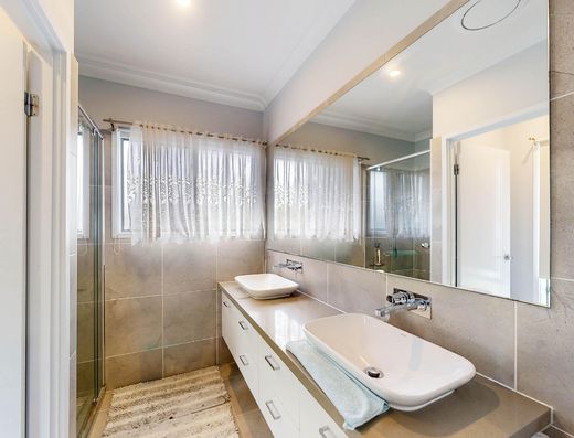 Spacious Family Living with Side Access and a Large Shed image 9