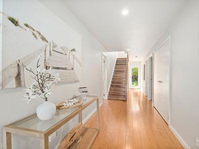 105 Basin View Parade, Basin View