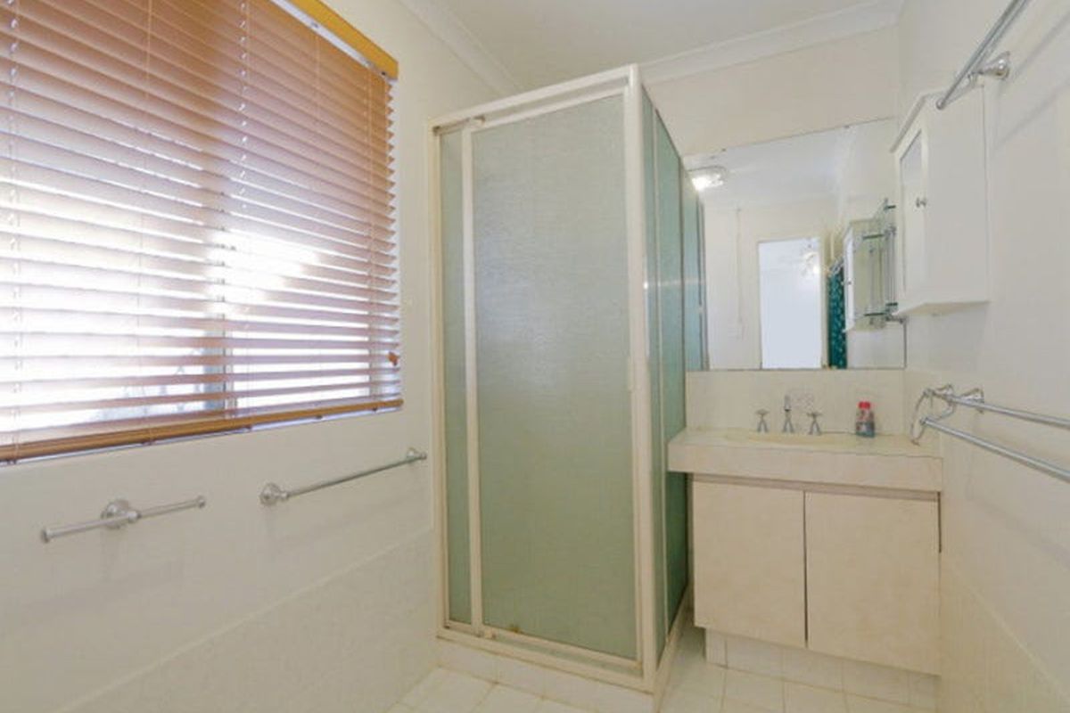 27 Green Croft Gardens, Leeming
