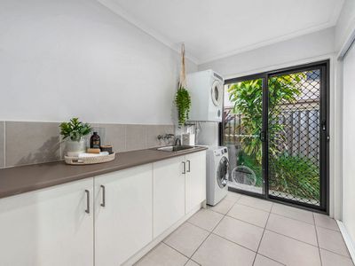 33 Sylvateere Crescent, Wakerley