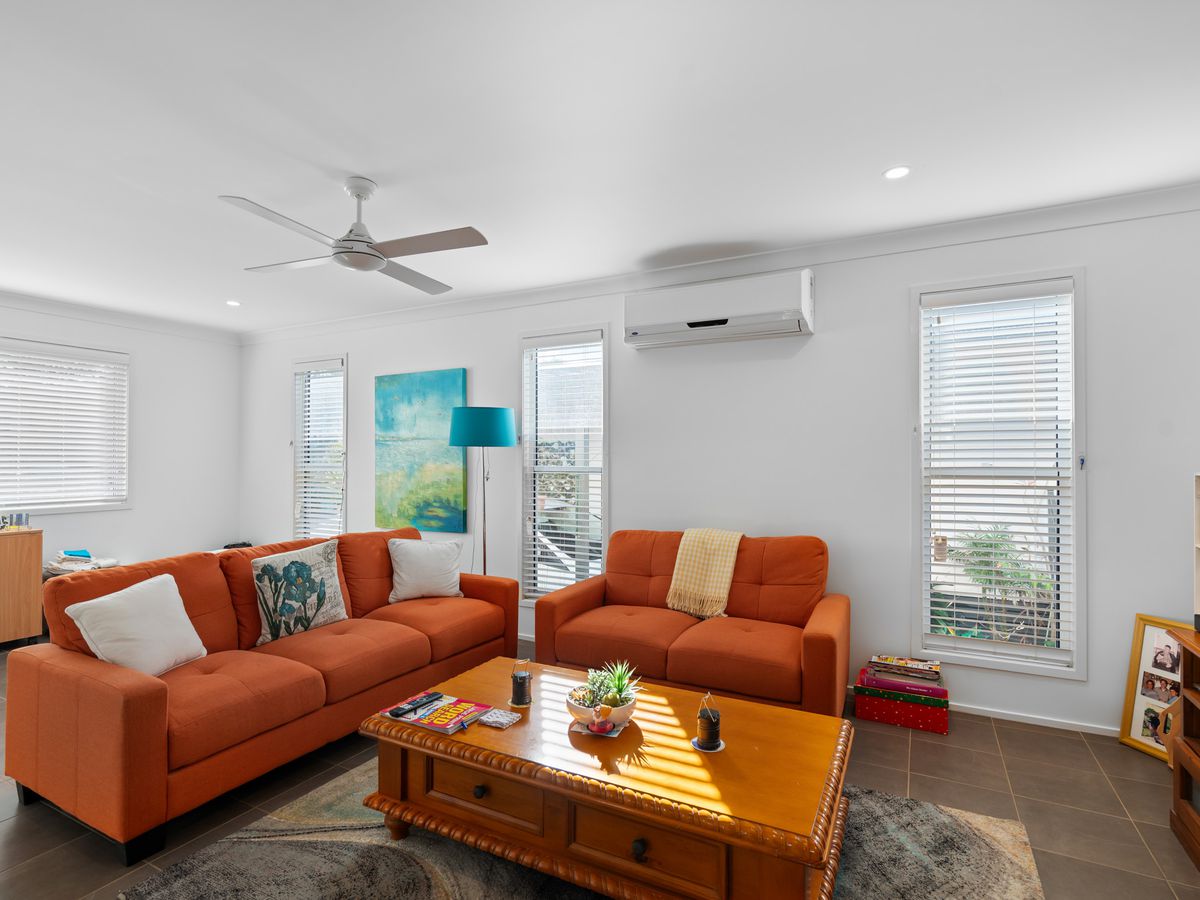 215 / 750 Pacific Highway, Lake Munmorah