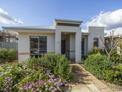 54 / 12  LODER WAY, South Guildford