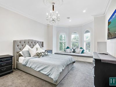 85 Napier Crescent, Essendon