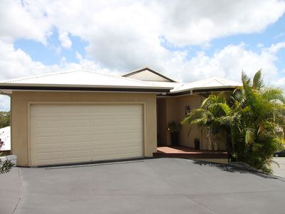 4 / 3 Coastal View Drive, Tallwoods Village