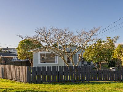 33 Sweetman Avenue, Paraparaumu Beach