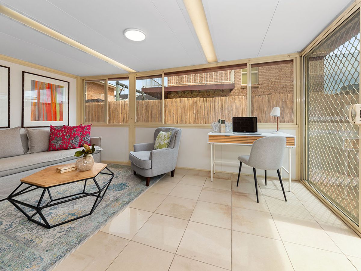 4 / 10 Station Street, Woy Woy