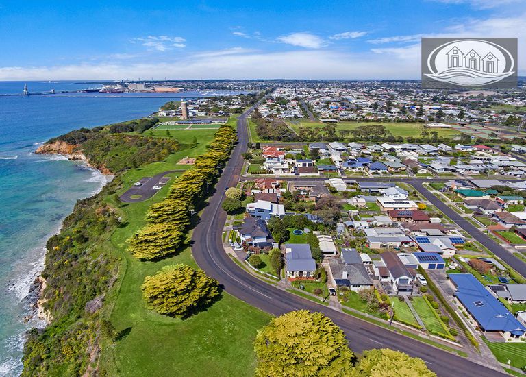 273 Hanlon Parade, Portland