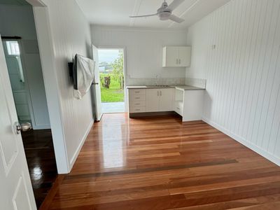 room 3 / 5 River Street, Woodburn