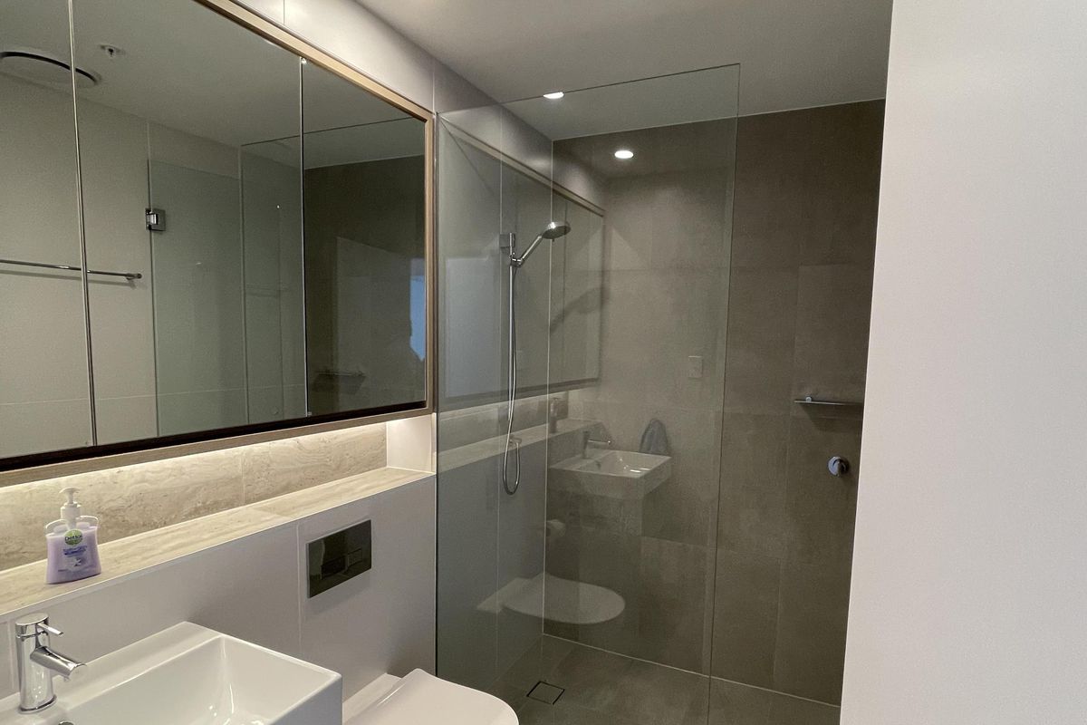 1601 / 8 Chambers Court, Epping