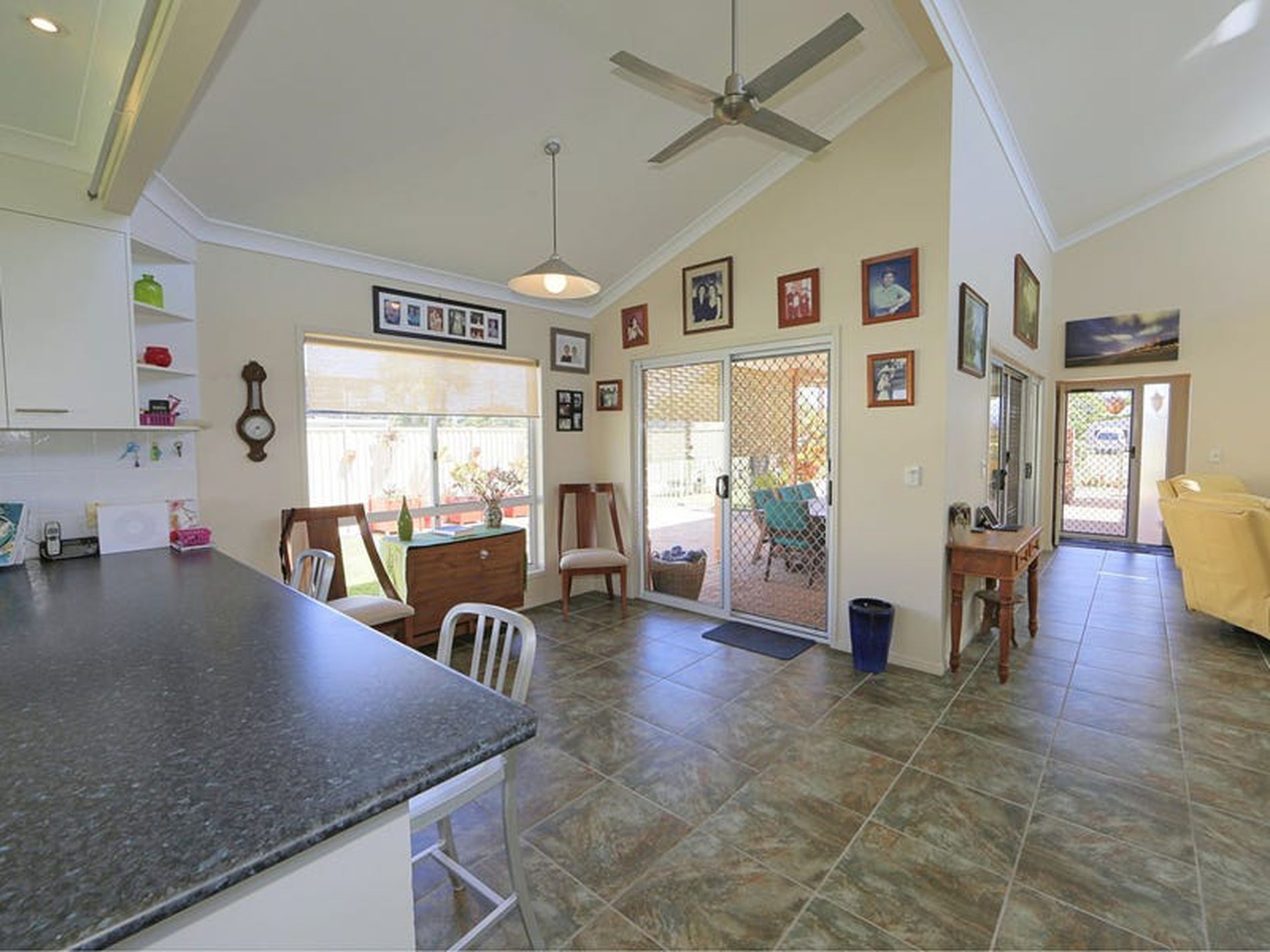 11 Emperor St, Woodgate