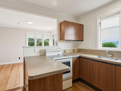 122 Easther Crescent, Kew