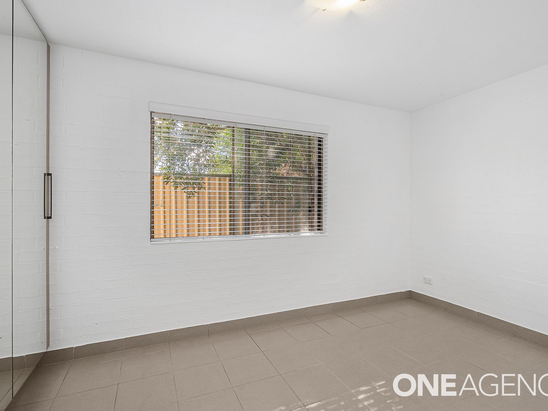 5 / 5-7 Bowen Street , Huskisson